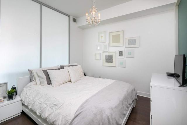 715 - 156 Portland St, Condo with 1 bedrooms, 1 bathrooms and 0 parking in Toronto ON | Image 3