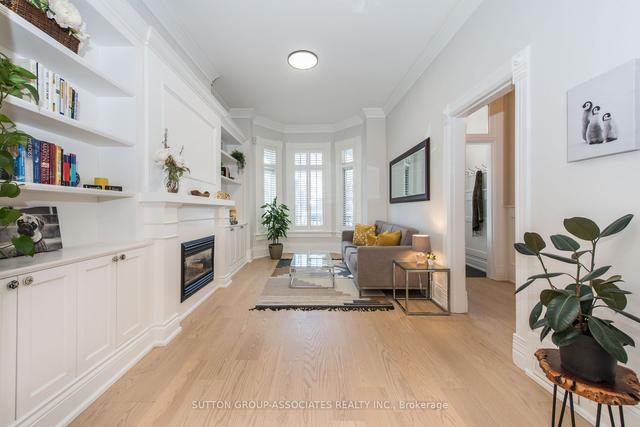 31 Clinton St, House attached with 3 bedrooms, 4 bathrooms and 1.5 parking in Toronto ON | Image 36