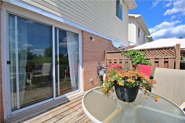 67 William Curtis Circ, Townhouse with 3 bedrooms, 2 bathrooms and 1 parking in Newmarket ON | Image 18