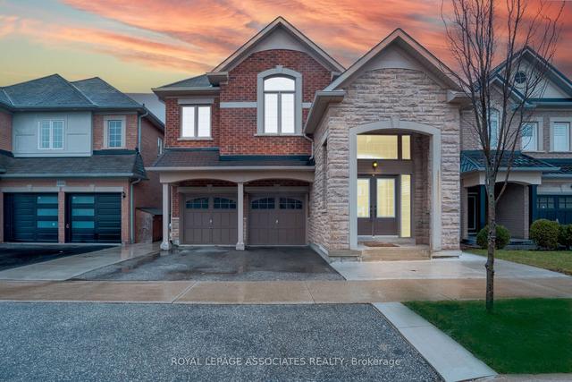 4202 Cole Cres, House detached with 4 bedrooms, 3 bathrooms and 4 parking in Burlington ON | Image 1
