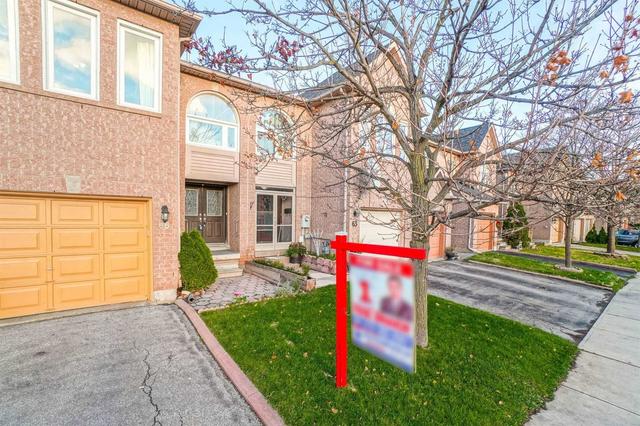 65 Goldenlight Circ, Townhouse with 3 bedrooms, 4 bathrooms and 2 parking in Brampton ON | Image 1