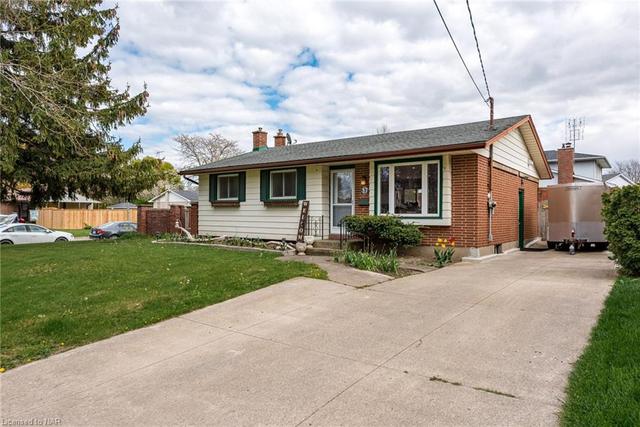 37 Cindy Drive, House detached with 3 bedrooms, 2 bathrooms and 4 parking in St. Catharines ON | Image 35