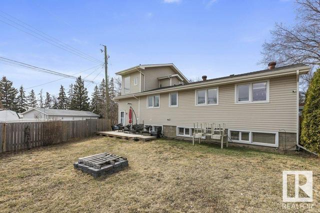 36 St Vital Av, House detached with 4 bedrooms, 2 bathrooms and 4 parking in St. Albert AB | Image 32
