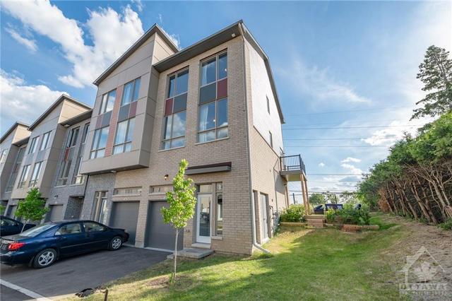 412 Terravita Private, Townhouse with 3 bedrooms, 3 bathrooms and 2 parking in Ottawa ON | Image 1