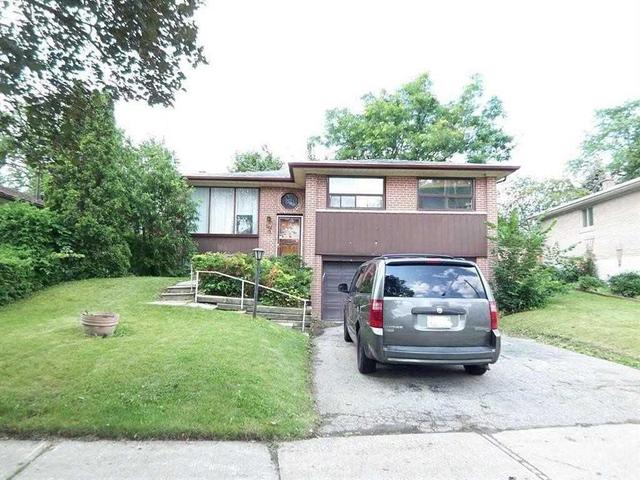 87 Willesden Rd, House detached with 3 bedrooms, 2 bathrooms and 6 parking in Toronto ON | Image 1