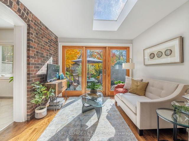 349 Castlefield Ave, House detached with 4 bedrooms, 3 bathrooms and 2 parking in Toronto ON | Image 40