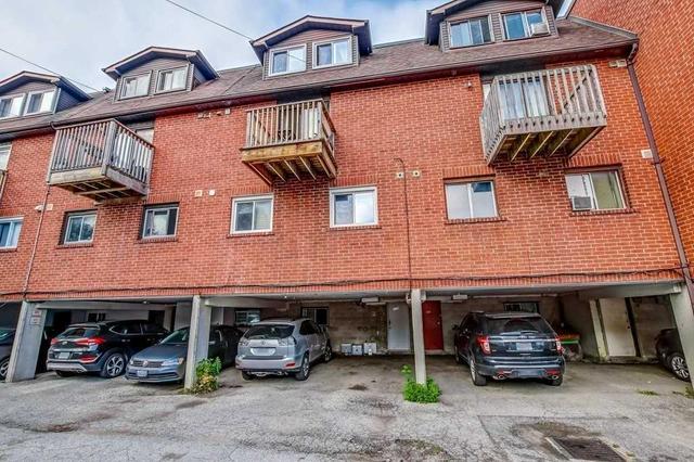 2135 Dufferin St, House detached with 7 bedrooms, 5 bathrooms and 2 parking in Toronto ON | Image 22