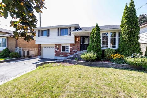 186 Athabasca St, House detached with 3 bedrooms, 2 bathrooms and 5 parking in Oshawa ON | Card Image