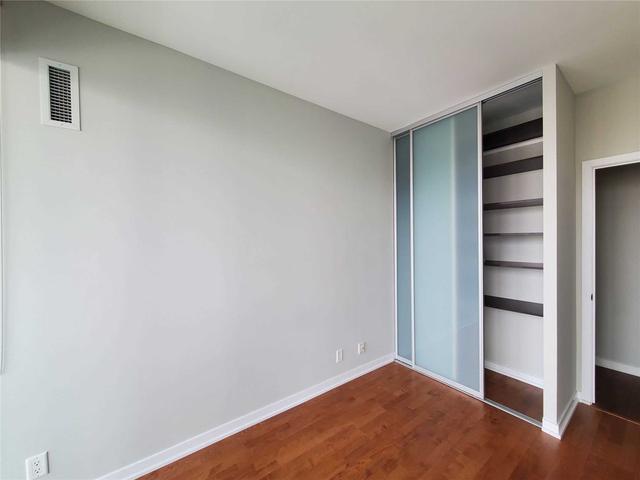 3403 - 33 Lombard St, Condo with 2 bedrooms, 2 bathrooms and 1 parking in Toronto ON | Image 6