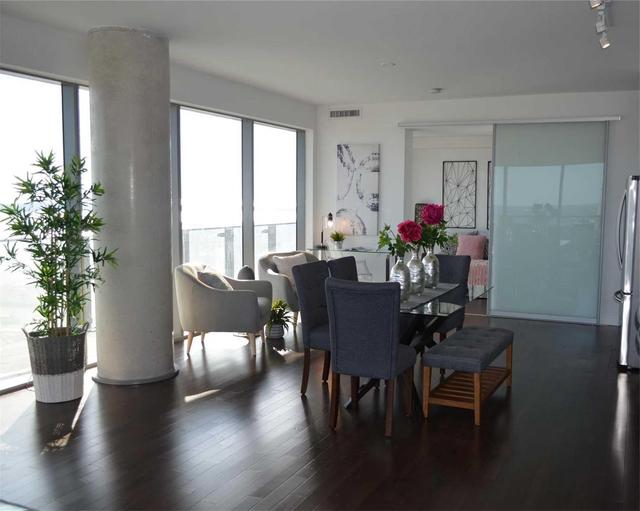 2506 - 70 Distillery Lane, Condo with 2 bedrooms, 2 bathrooms and 1 parking in Toronto ON | Image 3