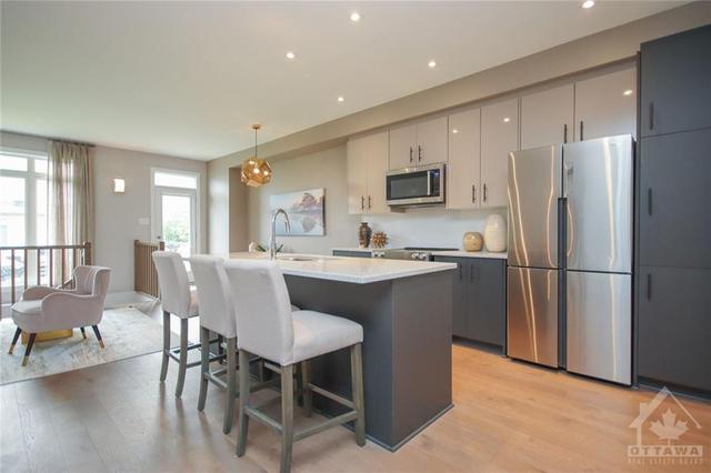 182 Overberg Way, Townhouse with 3 bedrooms, 4 bathrooms and 2 parking in Ottawa ON | Image 8