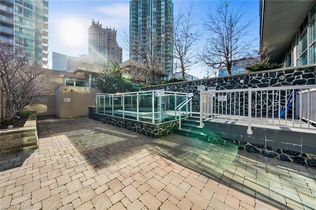 201 - 223 Webb Drive, House attached with 2 bedrooms, 2 bathrooms and 2 parking in Mississauga ON | Image 35