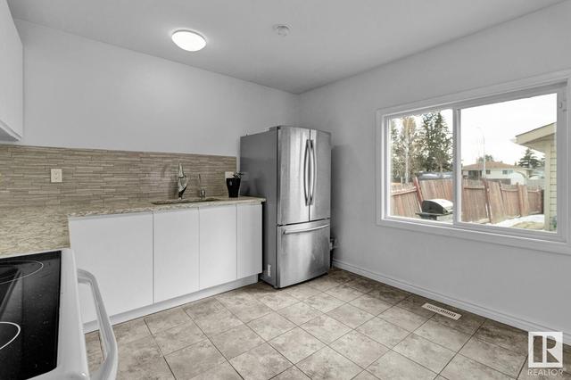 18515 95a Av Nw, House detached with 3 bedrooms, 1 bathrooms and null parking in Edmonton AB | Image 13