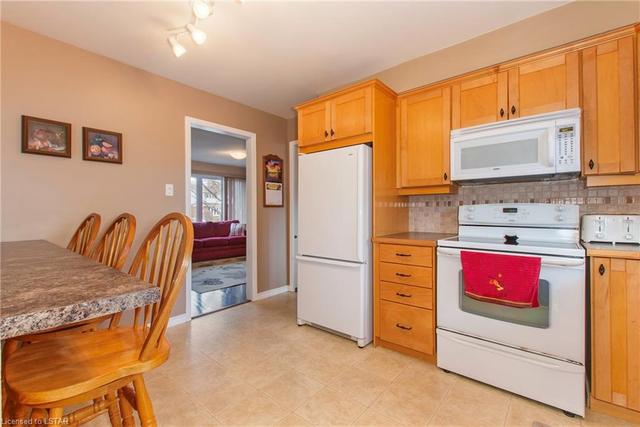 1122 Cambridge Crescent, House detached with 4 bedrooms, 2 bathrooms and null parking in Sarnia ON | Image 10
