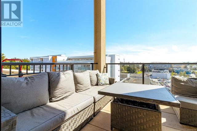 405 - 820 Short St, Condo with 2 bedrooms, 2 bathrooms and 1 parking in Saanich BC | Image 24