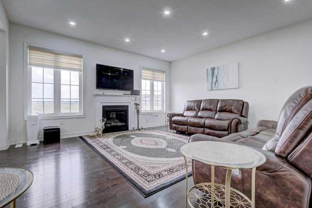 20 O'connor Cres, House detached with 5 bedrooms, 4 bathrooms and 4 parking in Brampton ON | Image 8