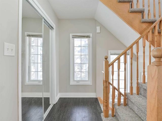 91 Bernard Ave, House attached with 3 bedrooms, 4 bathrooms and 2 parking in Brampton ON | Image 32