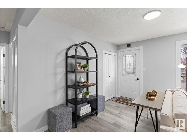 4001 113 Av Nw, House detached with 4 bedrooms, 2 bathrooms and null parking in Edmonton AB | Image 4