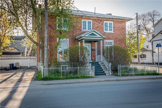90 Yonge Street, House detached with 5 bedrooms, 3 bathrooms and 2 parking in Kingston ON | Image 3