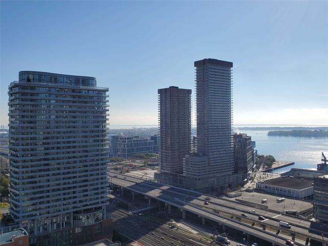 2607 - 75 The Esplanade Ave, Condo with 3 bedrooms, 2 bathrooms and 1 parking in Toronto ON | Image 10