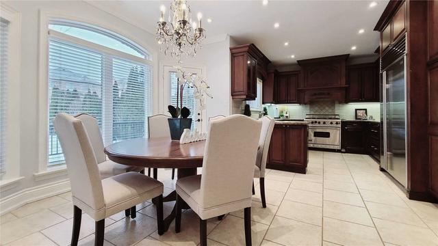 88 May Ave, House detached with 3 bedrooms, 4 bathrooms and 6 parking in Richmond Hill ON | Image 4