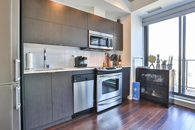 1004 - 32 Camden St, Condo with 1 bedrooms, 1 bathrooms and null parking in Toronto ON | Image 8