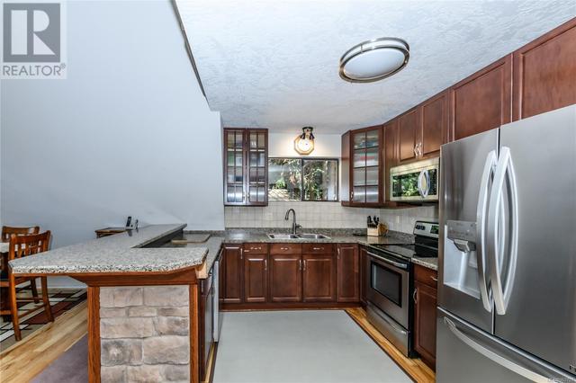 1386 Carlton Dr, House detached with 4 bedrooms, 2 bathrooms and null parking in Cowichan Valley B BC | Image 25
