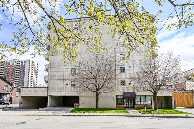 303 - 21 East Avenue S, Condo with 2 bedrooms, 2 bathrooms and 1 parking in Hamilton ON | Image 4