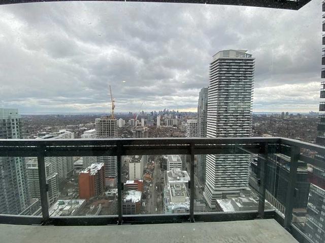 3705 - 39 Roehamptons Ave, Condo with 2 bedrooms, 2 bathrooms and 0 parking in Toronto ON | Image 18
