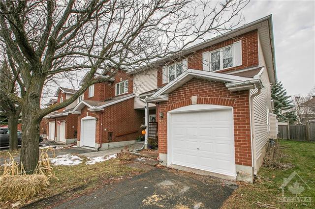 274 Stoneway Drive, Townhouse with 3 bedrooms, 3 bathrooms and 3 parking in Ottawa ON | Image 3