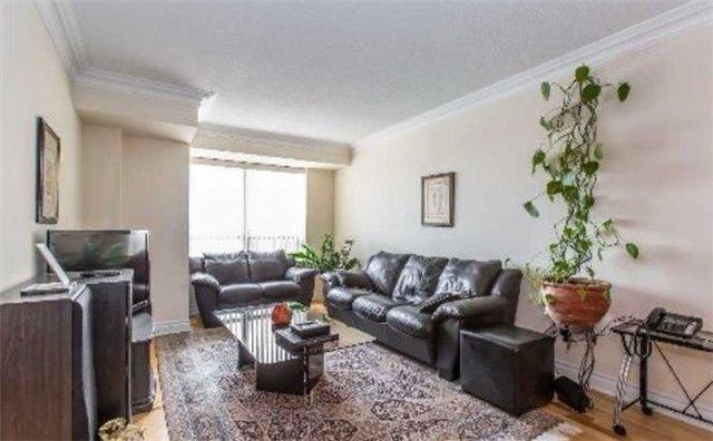 1106 - 2 Clairtrell Rd, Condo with 2 bedrooms, 2 bathrooms and 1 parking in Toronto ON | Image 1
