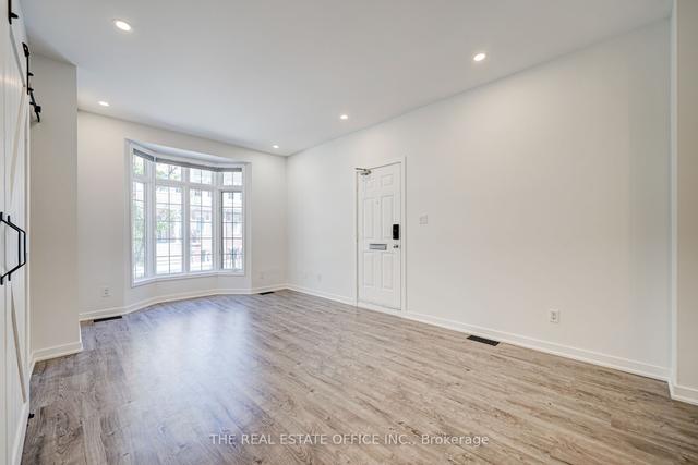 th2 - 11 Niagara St, Townhouse with 3 bedrooms, 2 bathrooms and 1 parking in Toronto ON | Image 23
