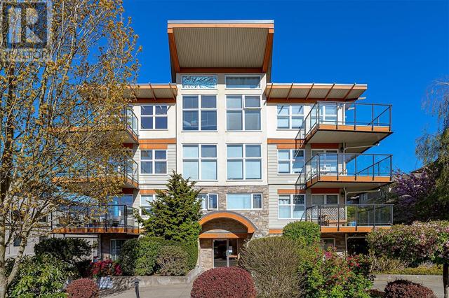 402 - 2940 Harriet Rd, Condo with 2 bedrooms, 2 bathrooms and 1 parking in Saanich BC | Image 1