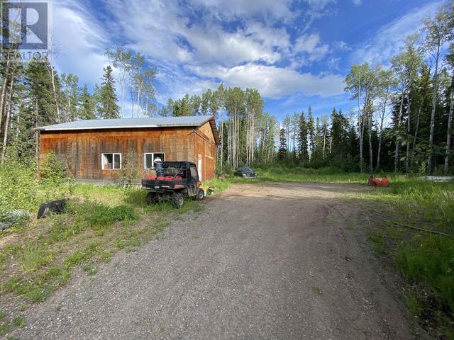 815 Beach Road, House detached with 4 bedrooms, 3 bathrooms and null parking in Bulkley Nechako B BC | Image 10