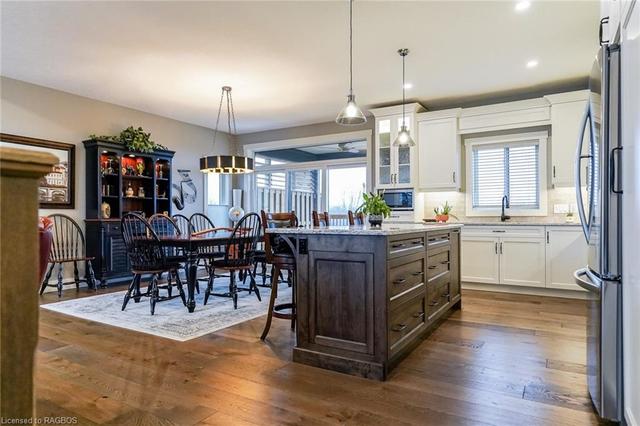 2555 9th Avenue E, House detached with 4 bedrooms, 3 bathrooms and null parking in Owen Sound ON | Image 6