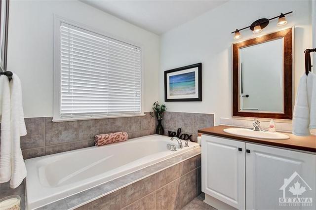 80 Ambiance Drive, Townhouse with 3 bedrooms, 3 bathrooms and 3 parking in Ottawa ON | Image 20