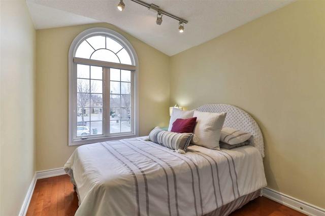 th8 - 5 Tyre Ave, House attached with 3 bedrooms, 4 bathrooms and 2 parking in Toronto ON | Image 14