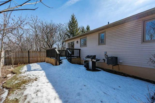749 Hiawatha Blvd, House detached with 3 bedrooms, 2 bathrooms and 4 parking in Hamilton ON | Image 30