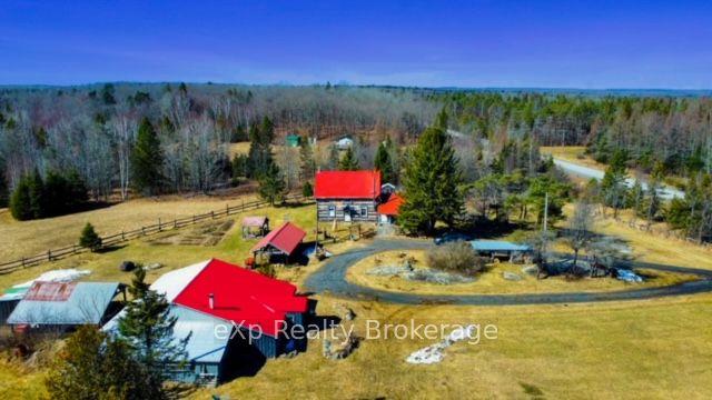 10155 Highway 522, House detached with 3 bedrooms, 1 bathrooms and 8 parking in Parry Sound, Unorganized, Centre Part ON | Image 12