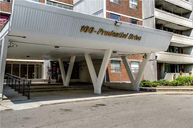 1703 - 100 Prudential Dr, Condo with 2 bedrooms, 1 bathrooms and 1 parking in Toronto ON | Image 2