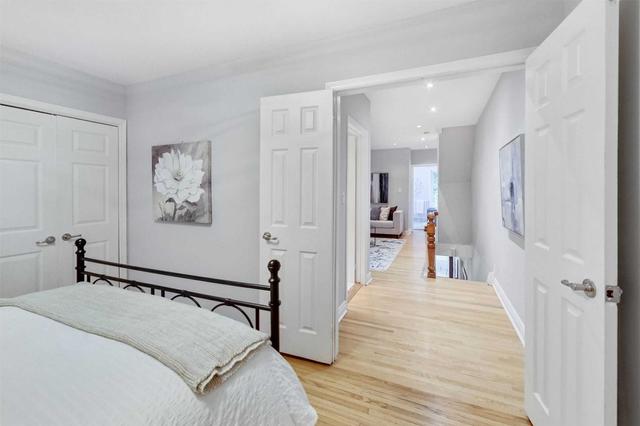 162 Spruce St, House semidetached with 3 bedrooms, 3 bathrooms and 2 parking in Toronto ON | Image 8