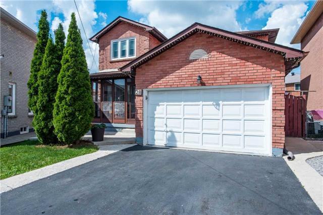 28 Rodwell Crt, House detached with 4 bedrooms, 4 bathrooms and 6 parking in Brampton ON | Image 2