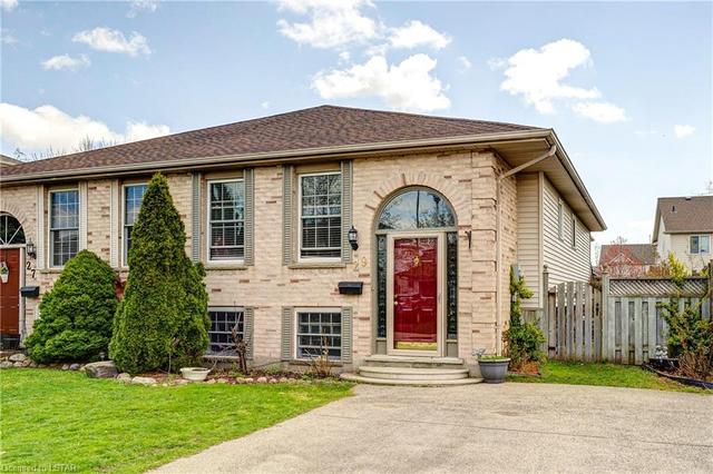29 Julia Court, House semidetached with 4 bedrooms, 2 bathrooms and null parking in London ON | Image 1
