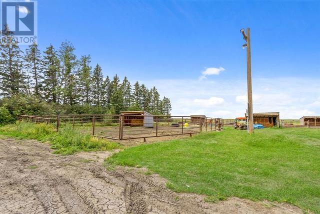 30146 Range Road 270, House other with 3 bedrooms, 2 bathrooms and 10 parking in Mountain View County AB | Image 30
