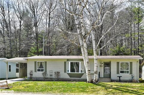 4 Allen Dr, Home with 2 bedrooms, 2 bathrooms and 3 parking in Wasaga Beach ON | Card Image