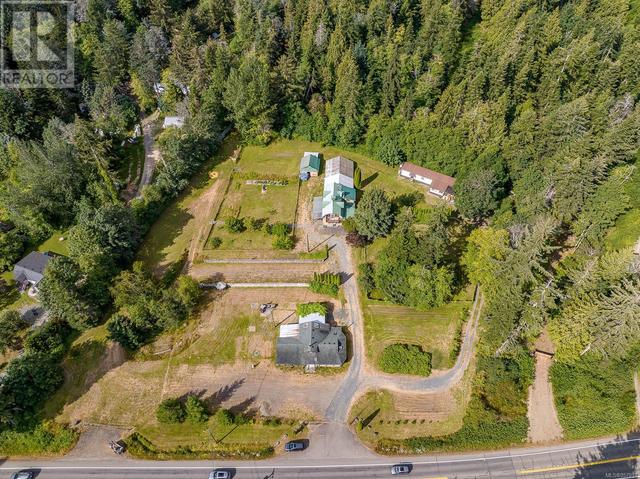 8185 Island Hwy S, House detached with 4 bedrooms, 4 bathrooms and 6 parking in Comox Valley A BC | Image 35