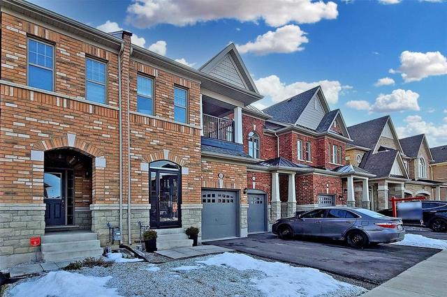 13 Merrybrook Tr, House attached with 3 bedrooms, 3 bathrooms and 3 parking in Brampton ON | Image 12