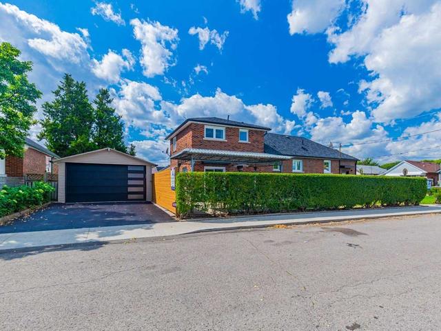 505 Plains Rd, House detached with 3 bedrooms, 3 bathrooms and 4 parking in Toronto ON | Image 12