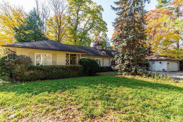 250 Forestwood Dr, Home with 2 bedrooms, 2 bathrooms and 8 parking in Oakville ON | Image 8