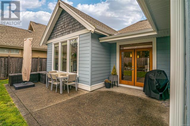 770 West Ridge Way, House detached with 3 bedrooms, 2 bathrooms and 4 parking in Qualicum Beach BC | Image 24